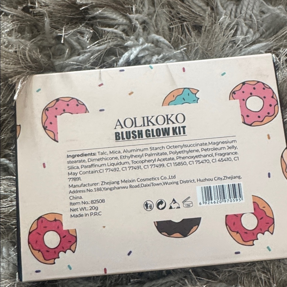 - Multi-Color Makeup Palette - Picture 5 of 5